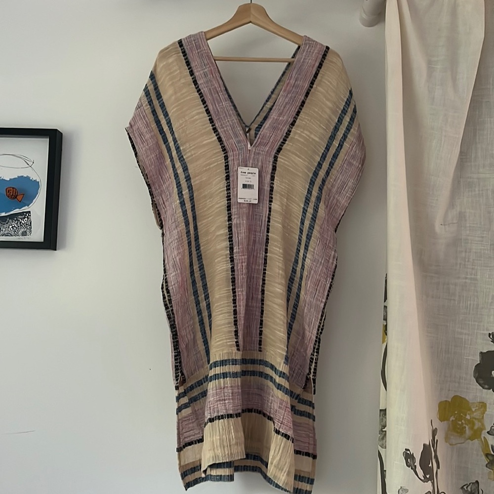 Free People cover NWT! Light and airy and perfect for the beach!
